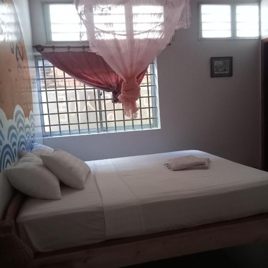Nomad Guesthouse Кратьє Екстер'єр фото