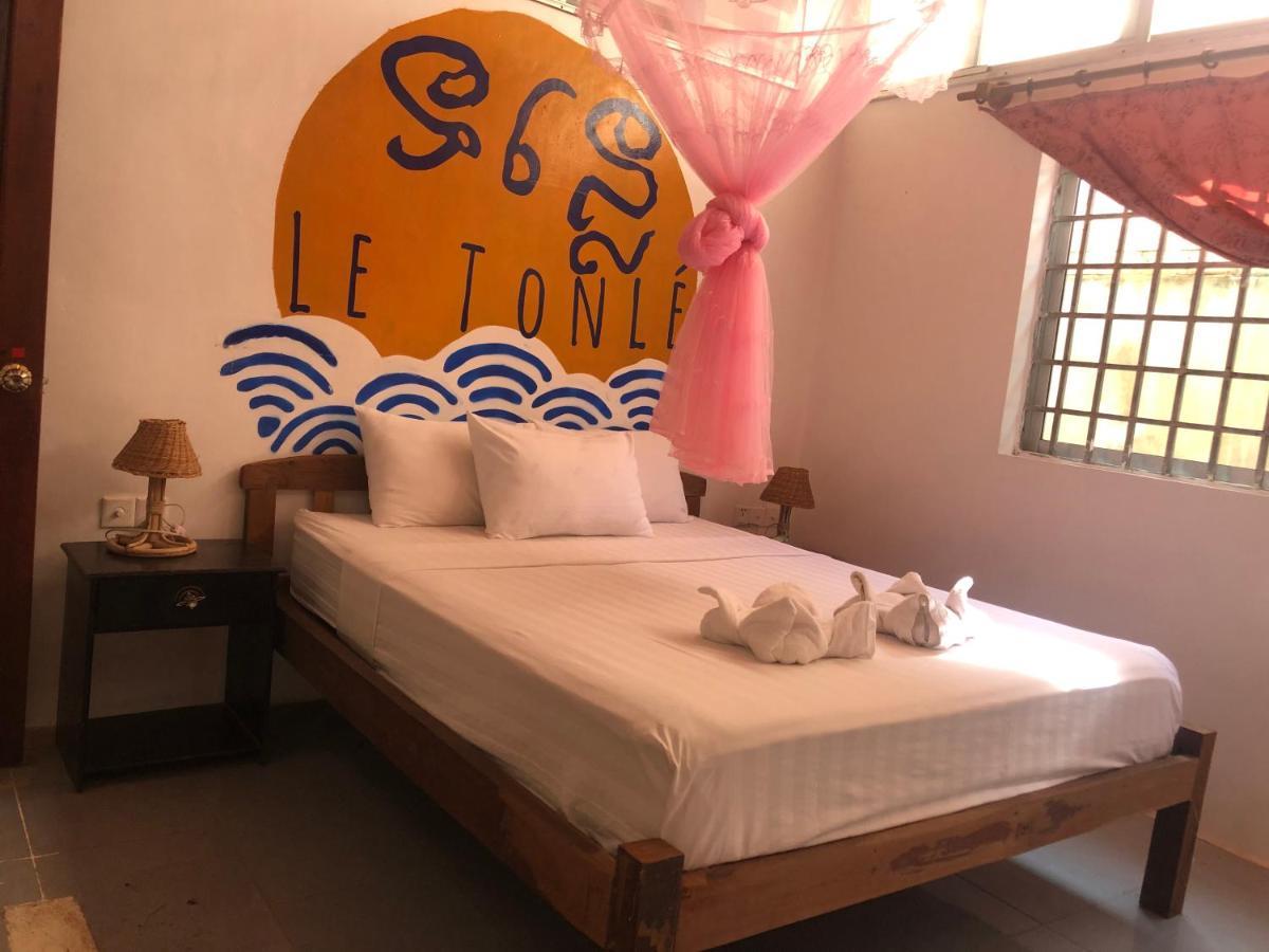 Nomad Guesthouse Кратьє Екстер'єр фото
