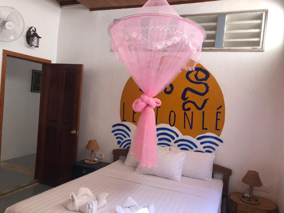 Nomad Guesthouse Кратьє Екстер'єр фото
