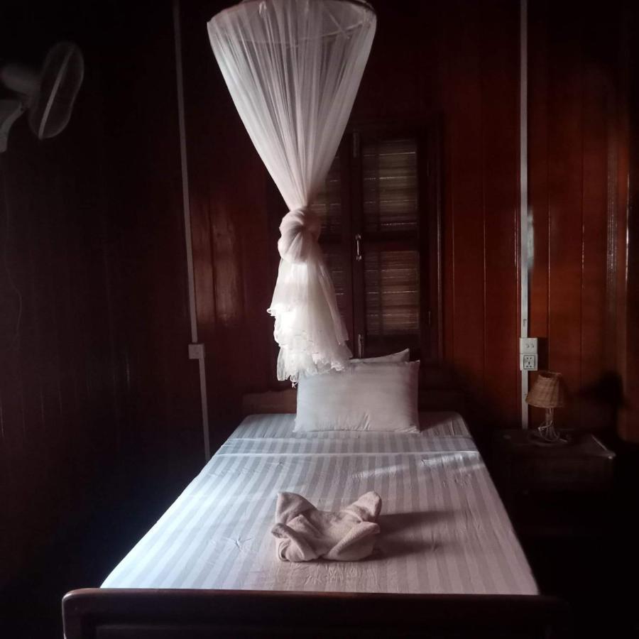 Nomad Guesthouse Кратьє Екстер'єр фото