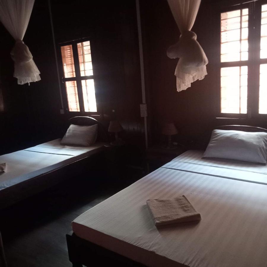 Nomad Guesthouse Кратьє Екстер'єр фото