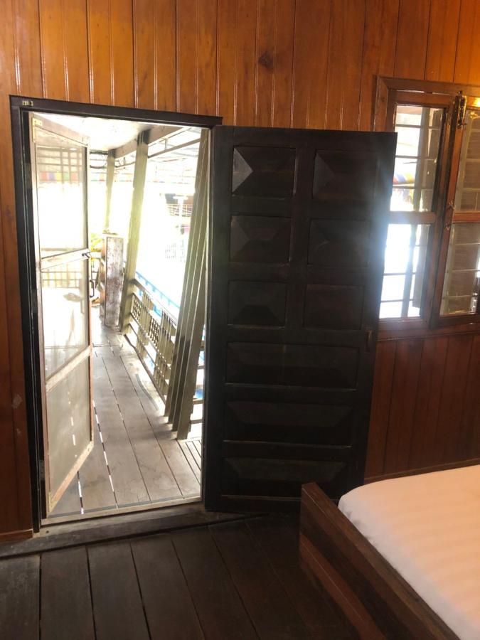 Nomad Guesthouse Кратьє Екстер'єр фото