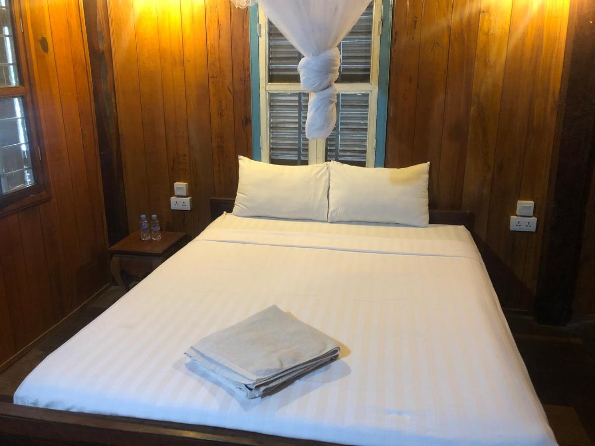 Nomad Guesthouse Кратьє Екстер'єр фото