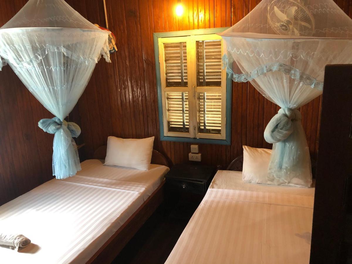 Nomad Guesthouse Кратьє Екстер'єр фото