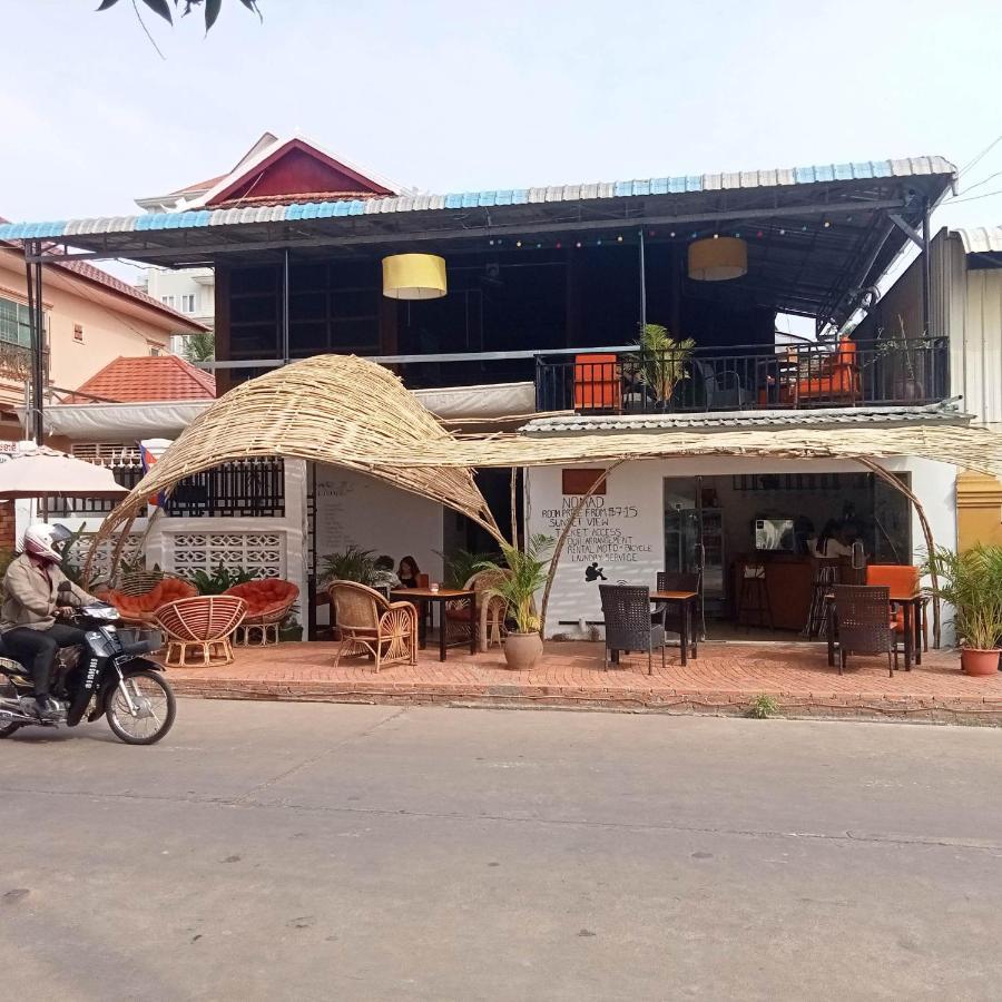 Nomad Guesthouse Кратьє Екстер'єр фото