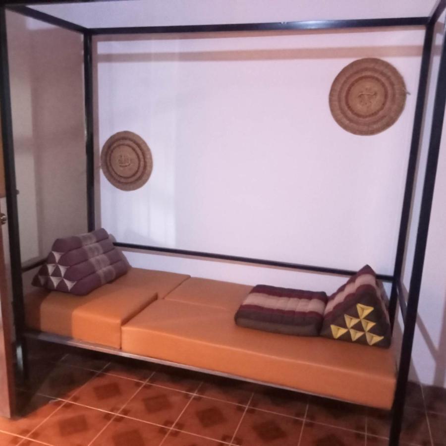 Nomad Guesthouse Кратьє Екстер'єр фото